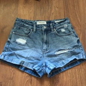 I’m selling Mom jean blue shorts